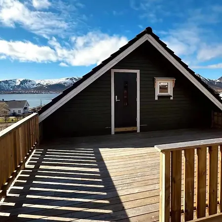 1 Bed Loft Sleeps 4 -hot Tub Sauna & Pets Ok * Stokmarknes