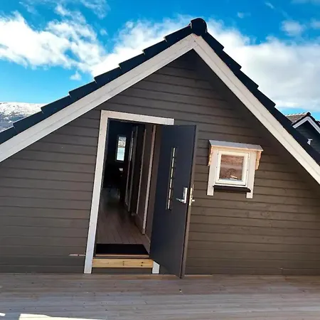 Appartement 1 Bed Loft Sleeps 4 -hot Tub Sauna & Pets Ok Stokmarknes