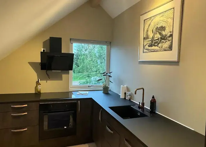 1 Bed Loft Sleeps 4 -hot Tub Sauna & Pets Ok Апартаменты *