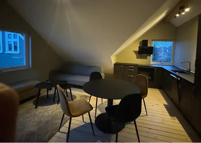 Apartamento 1 Bed Loft Sleeps 4 -hot Tub Sauna & Pets Ok *