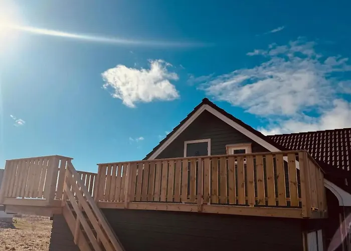 1 Bed Loft Sleeps 4 -hot Tub Sauna & Pets Ok