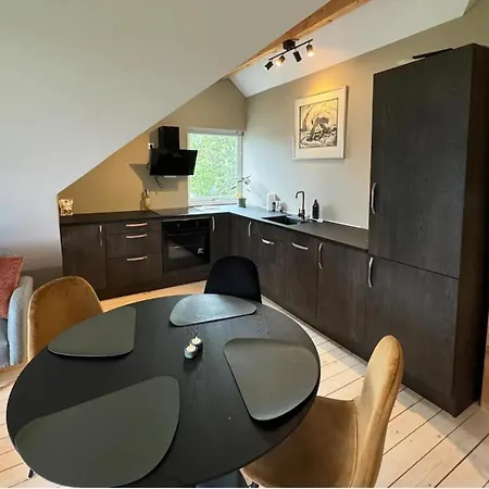 1 Bed Loft Sleeps 4 -hot Tub Sauna & Pets Ok * Stokmarknes
